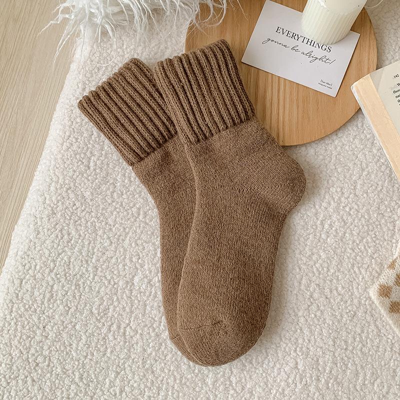 🧦Cozysocks™ – Värmande Mysstrumpor för Kalla Dagar